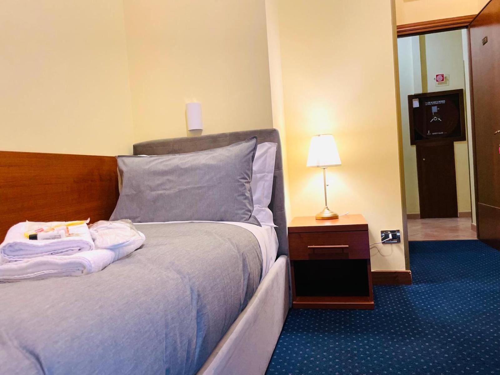 Hotel Rome Place Екстериор снимка