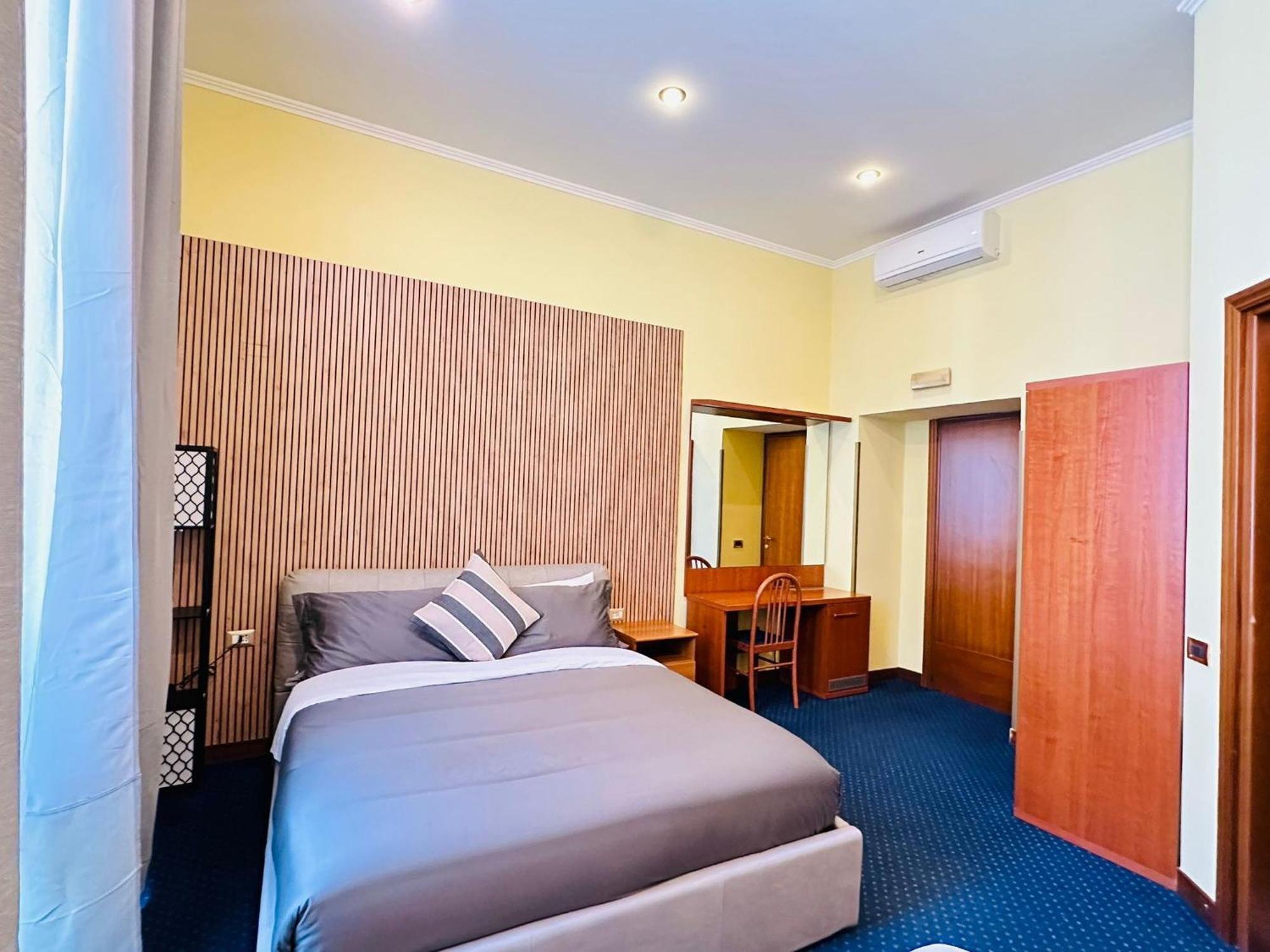 Hotel Rome Place Екстериор снимка